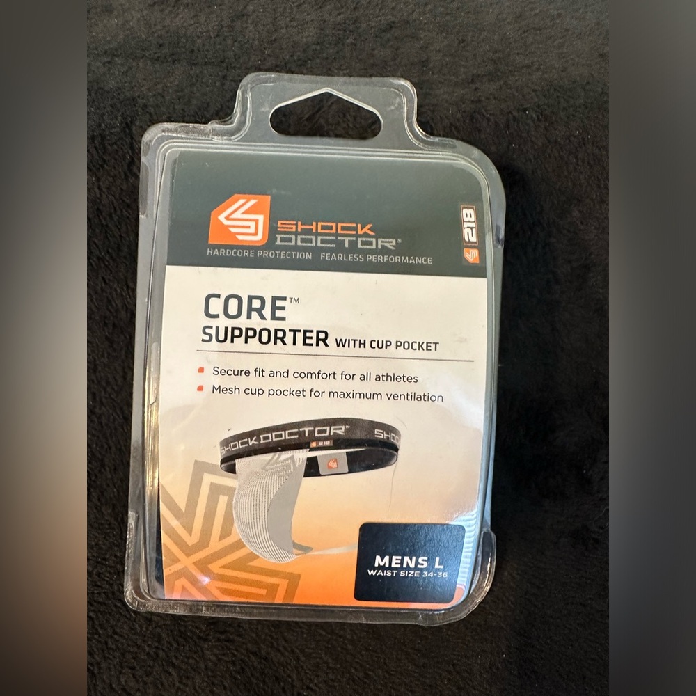 Men’s Large new in case core supporter with cup pocket